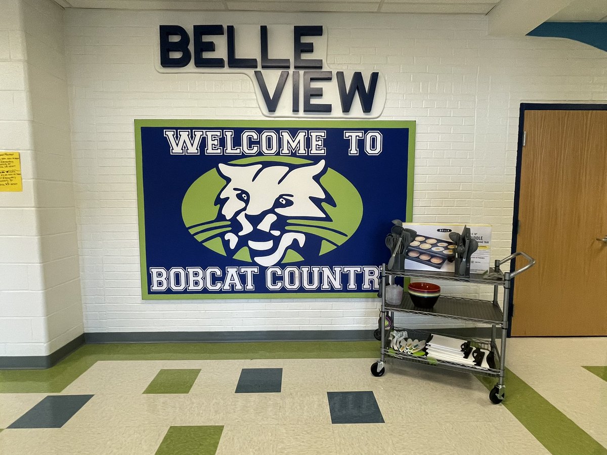 MsWichtendahl's tweet photo. Our new cooking cart has arrived, with some of our awesome new supplies! We are so grateful for @FCPSFoundation! Now we have the chance to cook even more fun recipes! Stay tuned as more of our supply orders are rolling in… #grants #edfund #cooking #lifeskills #specialeducation https://t.co/WazdNjm0jJ