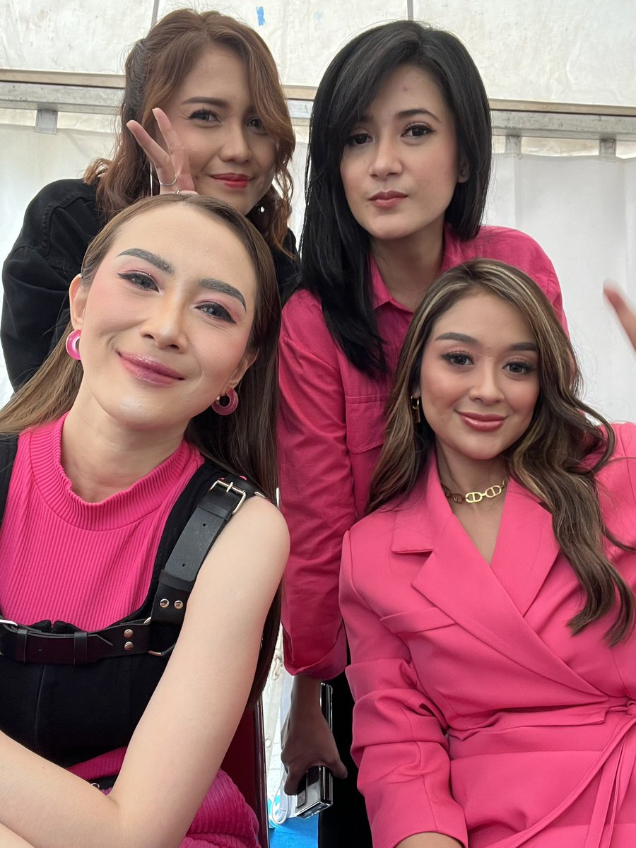 Gliese_SG's tweet photo. #INBOXSCTV Hari ini seru banget! #Gliese #SuperGirlies #supergirliescomeback #IMYSB https://t.co/o7TVswNFaS