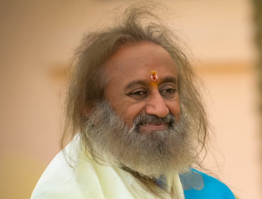 i_am_a_sadhak's tweet photo. "When it rains, it doesn’t discriminate between stone &amp; sand .water washes away from stone &amp; enriches the sand. Similarly, GRACE &amp; BLESSINGS are showered on everyone. Where people are like stone, it washes away,where people are like sand, the blessings manifest.Gurudev @SriSri 🌸 https://t.co/Wk8yp2DiVH