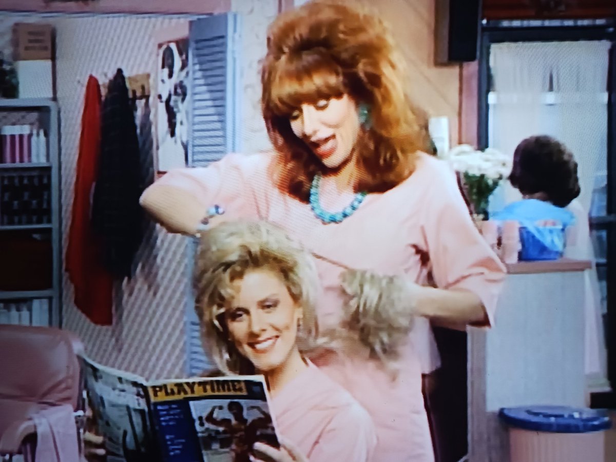 HilaryHopeCraft's tweet photo. @lizkeifer When you catch one of your favorite Daytime actresses on Married...with Children! Great episode, loved your scenes with Peggy Bundy! https://t.co/YhJBPKtXNX
