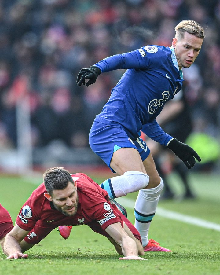 CharisJnr's tweet photo. I think the moment #Mudryk came on, Liverpool froze and laid back.
He was very impressive just didn't have much of the ball.

#Mudryk10 #LIVCHE #LIVCHElive
#chelsea #liverpool #BBTitans2023 #harvert #Porter
#Madueke #Trending https://t.co/i9mlndHDdz