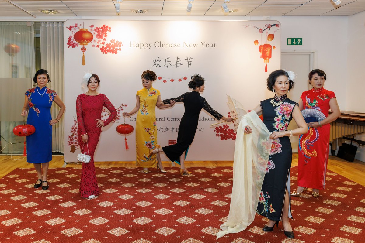 CCCinStockholm's tweet photo. 5.Chinese Flute: Spring Comes to Xiang River
Xia Jing
6. Qipao Show
Zhou Hong, Kuang Xiaoyan, Zhang Yumei, Li Ying, Sun Yali, Yang Ping
7. Marimba: Czardas
Maksimiljan Savnik (Lilla Akademien)
8. Morning Has Broken
Fri som en fågel
Anna Smedendahl Rosén, Camilla Walles Malinowsky https://t.co/WSREN9JIlo