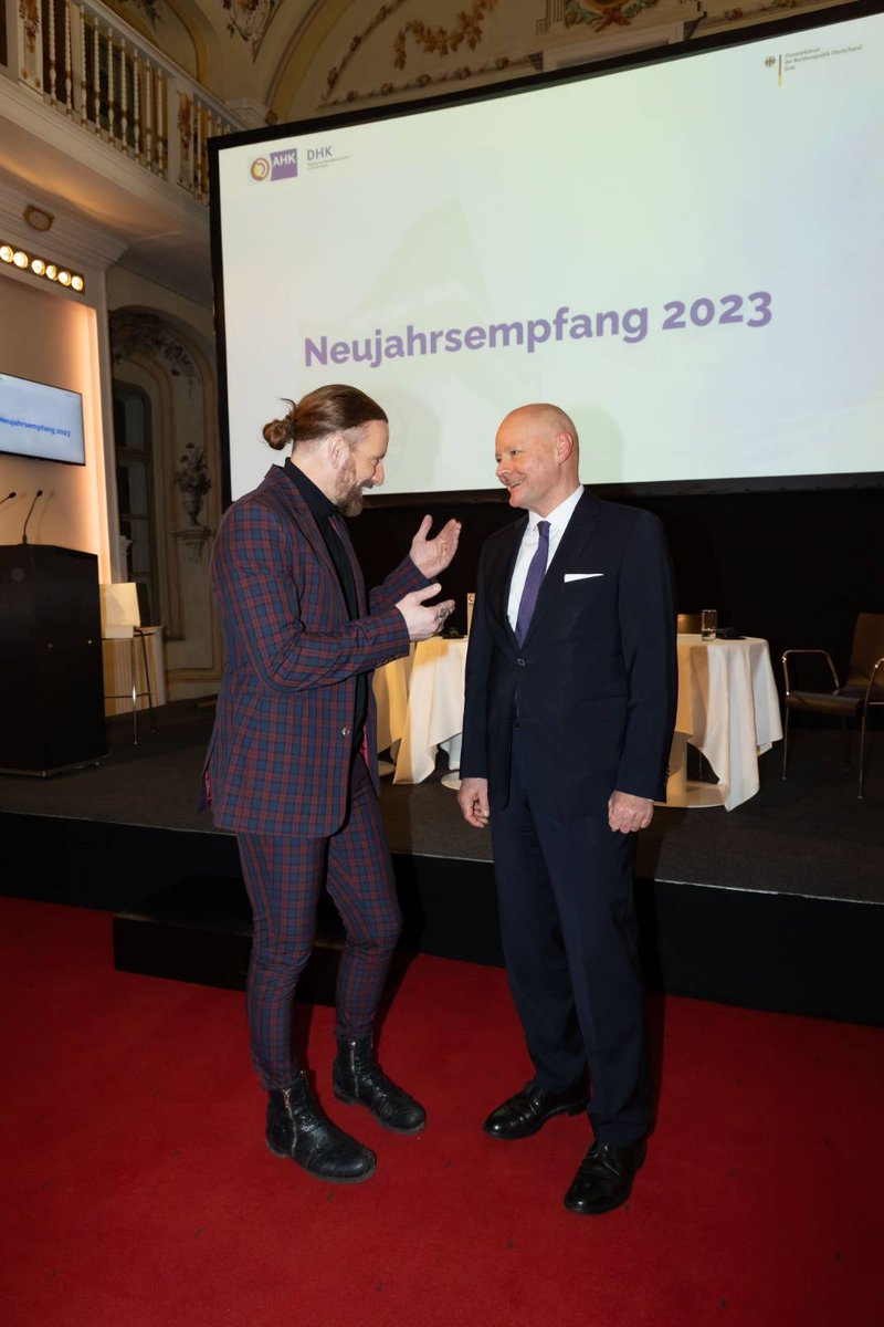 mkb_diplo's tweet photo. Besuch in Graz zum Neujahrsempfang der @AHK_Oesterreich #DHK. #Steiermark ist wichtiger Partner von 🇩🇪 bei #innovation +#HighTec. Dank an @AndersIndset für inspirierende Diskussion, u an LRin #Eibinger-Miedl für die Komplimente für 🇩🇪. Fotos:CSchellhammerCapital Bank/Werner Krug https://t.co/9EDx2lYbdd