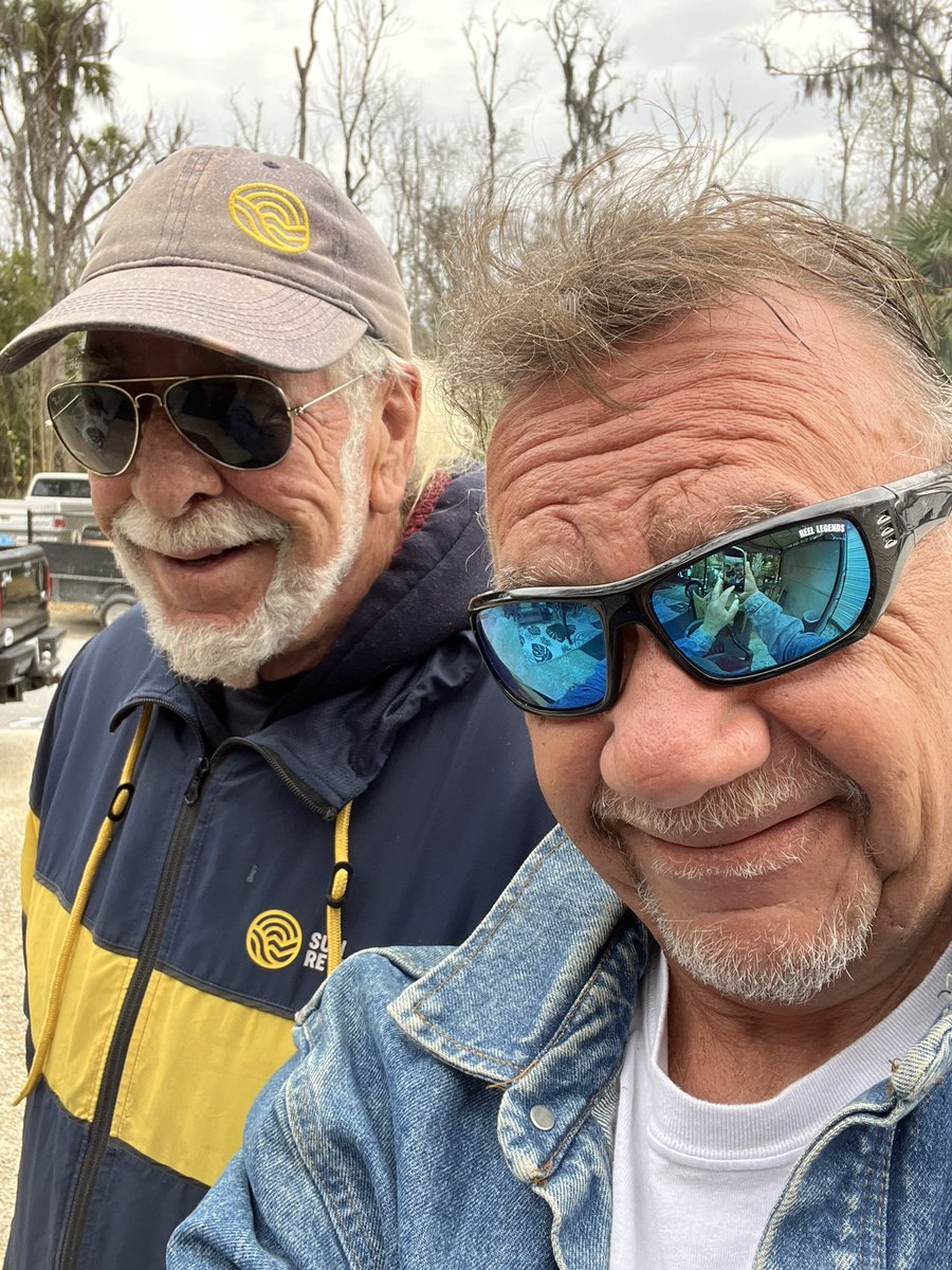 DennyJ772278's tweet photo. “Love the Dad” 🌍✌️🙏🇺🇸💕🥁🦋.. Denny J… https://t.co/iOp2Wvgkpf