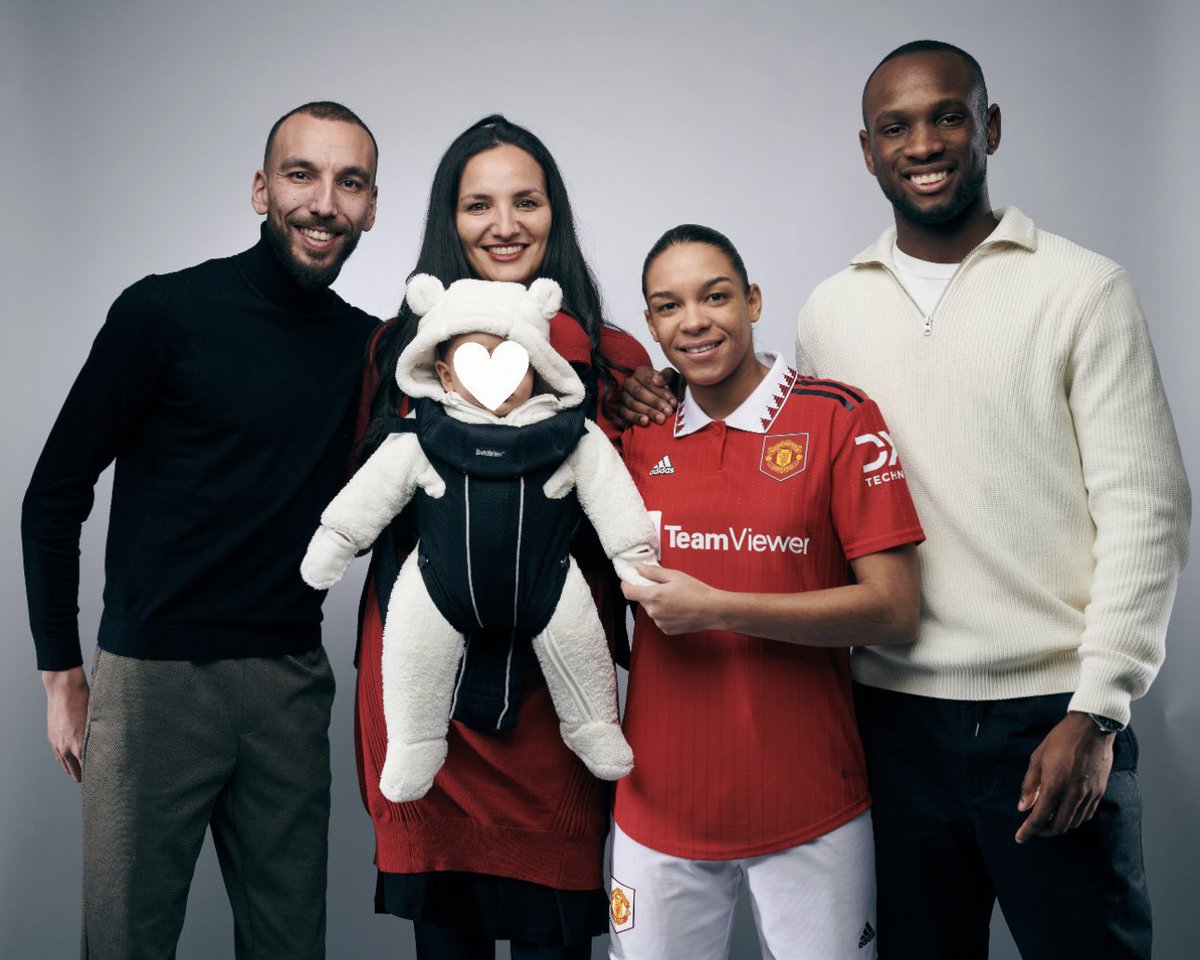 Nouvelle aventure 🙌🏽💪🏽✨Nous te souhaitons le meilleur <a href="/estellecascari1/">estelle cascarino</a> avec <a href="/ManUtdWomen/">Manchester United Women</a> ! Tu le mérites. Et merci pour ta confiance depuis toutes ces années 🥰 #team
