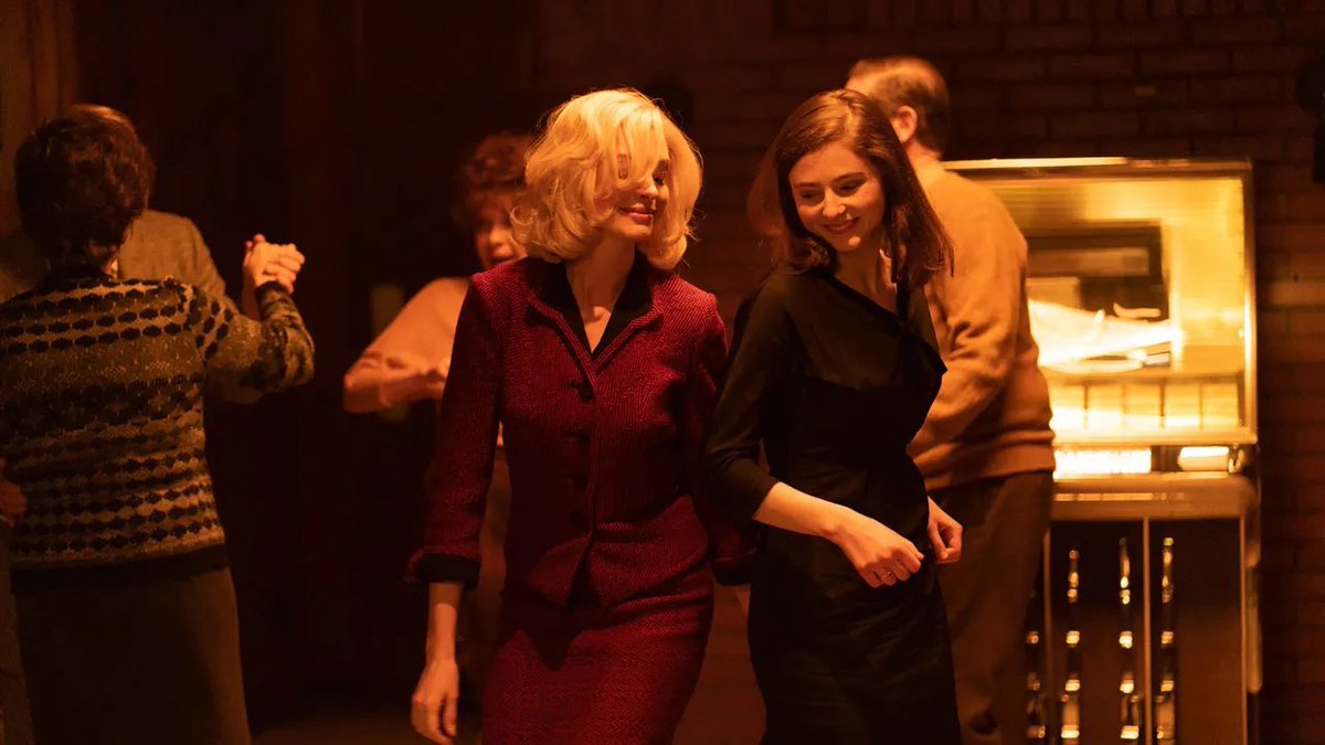 Anne Hathaway and Thomasin McKenzie star in thriller ‘EILEEN.’

Adapted from Ottessa Moshfegh's novel, Hathaway describes the film as ‘Carol’ meets ‘Reservoir Dogs.’

vntyfr.com/UHTpQrP