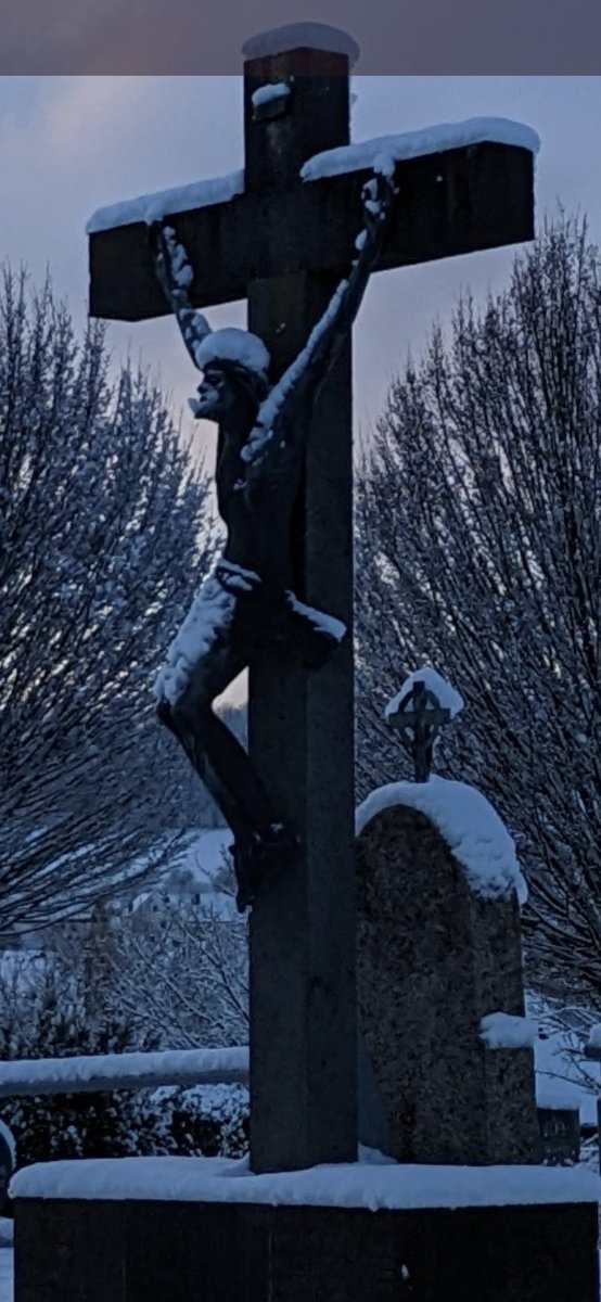 historytoby's tweet photo. Schneesus. https://t.co/FufZmZiwY4