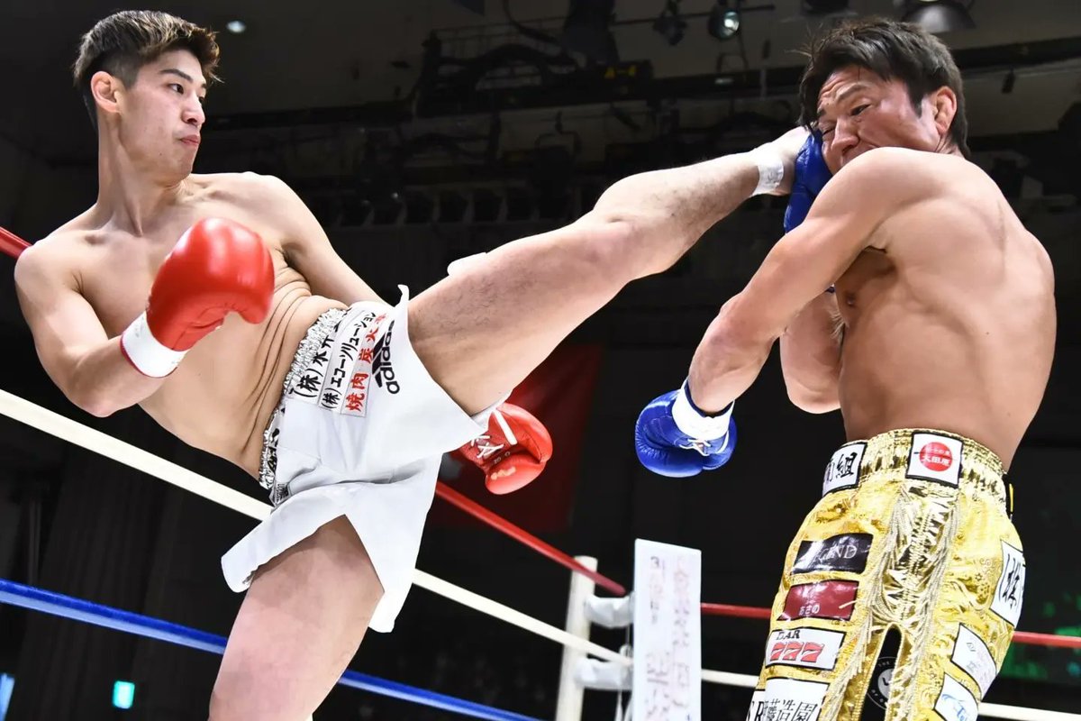 llc_wizard's tweet photo. 【Krush.145】1.21(土)後楽園

🏆第9代Krushスーパー・ライト級王座決定T・一回戦
○ 寺島輝 (@h_kick_1)
［判定 2 - 0］
× 蓮實光 

☆全試合結果・写真・レポート
https://t.co/4aqwDHSJYC

#WIZARDKICKBOXINGGYM
#LLCWIZARD
#寺島輝
#契約トレーナー
#k1wgp
#Krush https://t.co/OoqXfCPj8E