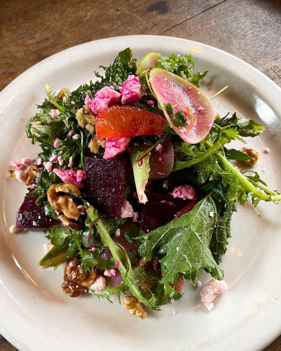 SecondDistBrew's tweet image. Hello Saturday! New beer, menu updates…

*GRAVY - American 2-row, white wheat based IPA, 7%
*New winter salad! 
*#vegan coconut sundae! 
*New Happy Hour snack menu!

Big day here in the South Philly. We’ll be rockin with the game and sound on later, it’s gonna be a fun one! 🦅