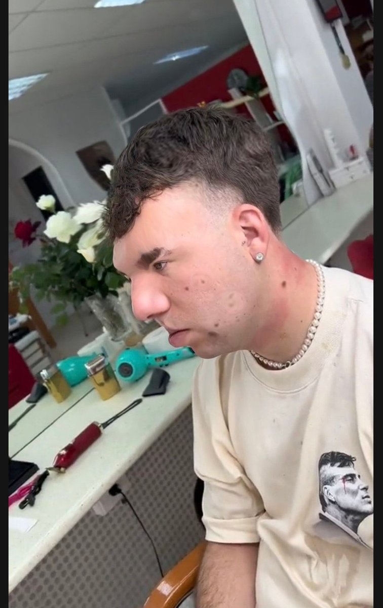 ipqlokal's tweet image. Puff este hombre se va a comer el planeta albumazo 👌👌