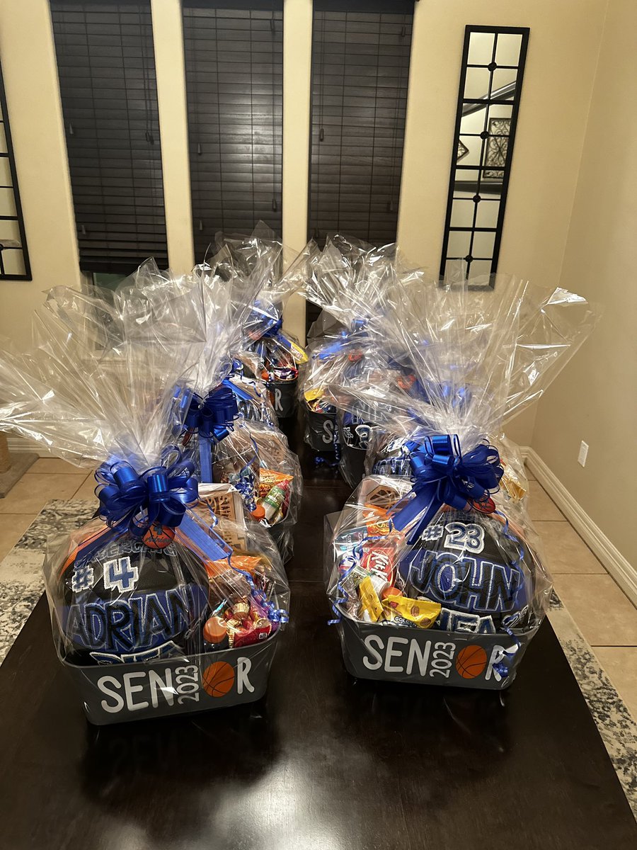 tanyahandcreate's tweet photo. Thank you #Velaboysbasketball for letting me create these senior keepsakes. Good luck on their next chapter!           #sabercats #Vela #srkeepsakes #paintedbasketballs https://t.co/OIbSoy3fA6
