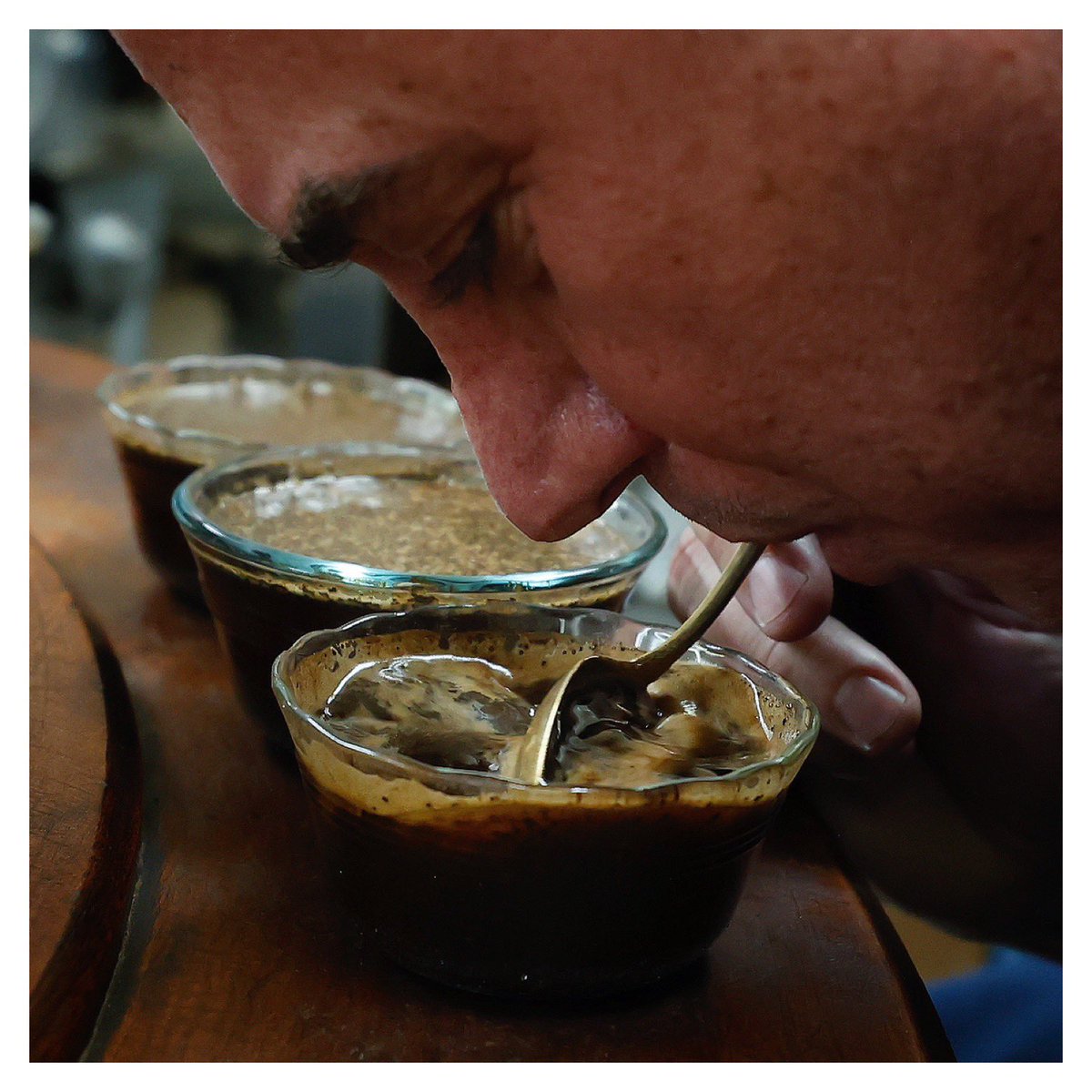 ericseals's tweet photo. #BecharasBrothers Coffee @BrosCoff, a 4-gen family owned company in Highland Park uses the same cupping table from 1932 to sample roasted coffees from around the world before buying.
📸‘s by @ericseals of @freep
#coffee #cupping #cuppingtable https://t.co/SOJDxdj5AG