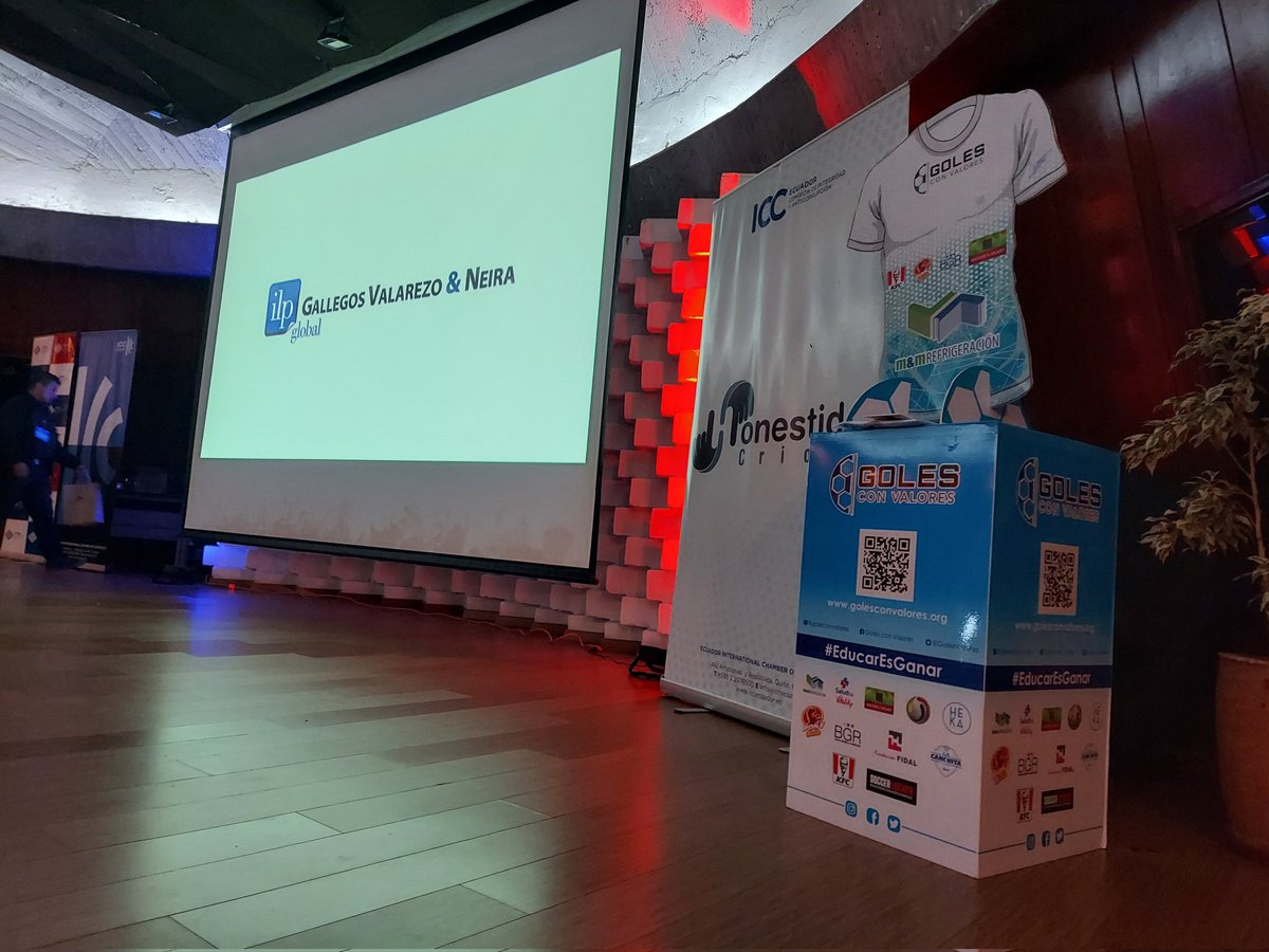 Estamos en la <a href="/lacamaradequito/">Cámara de Comercio de Quito</a> para el evento de Crecer Honesto. Una iniciativa que busca sembrar honestidad en niños y jóvenes! Tendremos la suerte de dar un mensaje y invitar a vivir el #VARdelaHonestidad