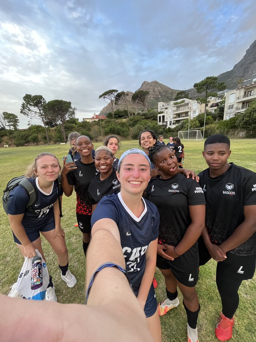 sydneyschenk15's tweet photo. A few soccer pictures from our fantastic team trip to Cape Town, South Africa!! Best week of my life 😁 https://t.co/YQgTIvBaQP
