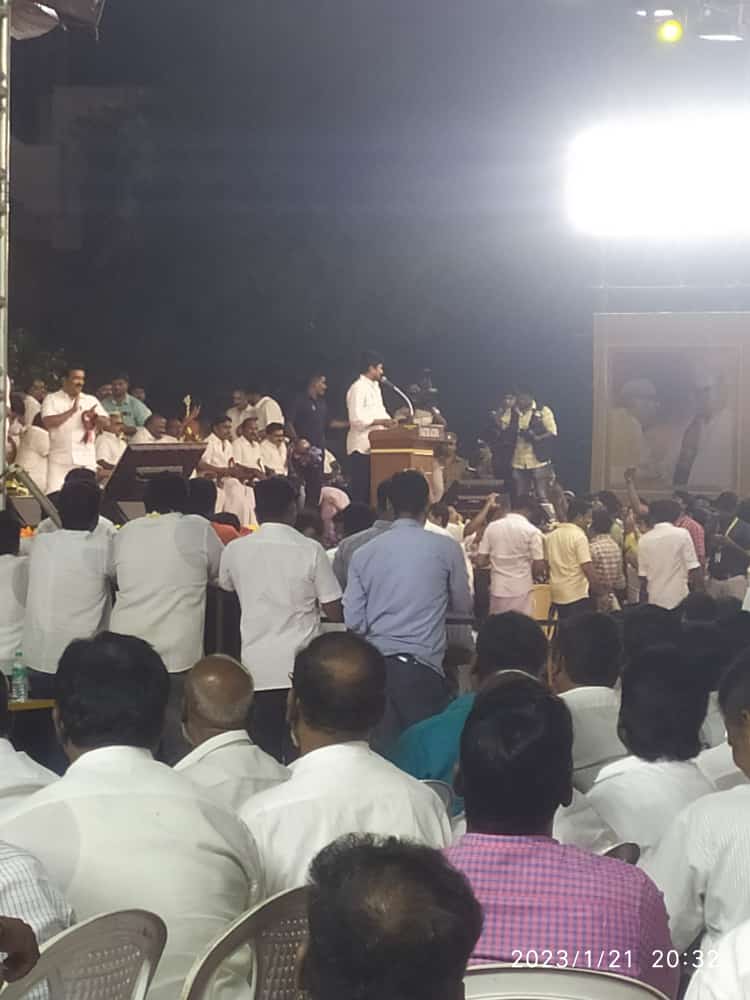 dineshmkumar's tweet photo. @Udhaystalin @mkstalin 
இனமான பேராசிரியர் நூற்றாண்டு விழா 🔖📚 https://t.co/Urpde30U0X