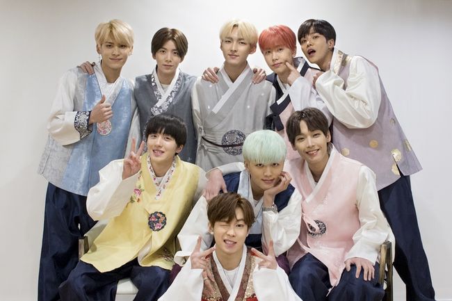 ewsbdiroll's tweet photo. 에스브라도 칭구들도 새해복많이받아❤ https://t.co/OXcwY94pP3
