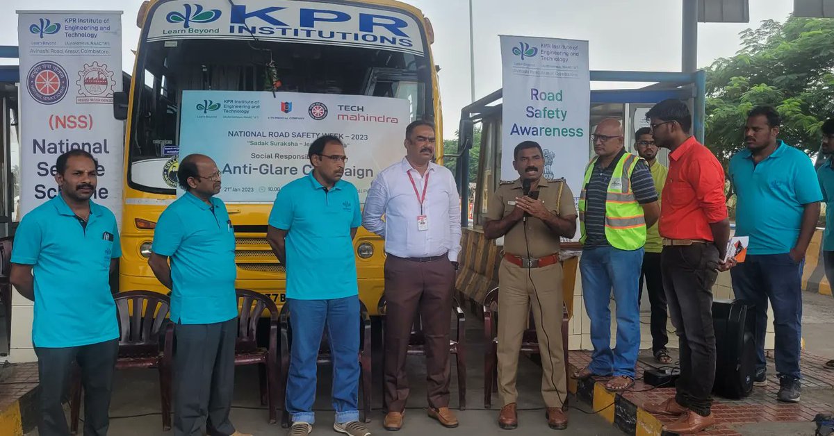 nsskpriet's tweet photo. To ensure safety and reduce road crash casualties,KPRIET- NSS Team and NCC  6 TN Medical company associated with tech Mahindra  conducted "Anti-Glare campaign" commemorating National Road Safety Week 2023 in Kaniyur Toll plaza on 21.01.2023, to create awareness on road safety . https://t.co/0jFhYicTsd