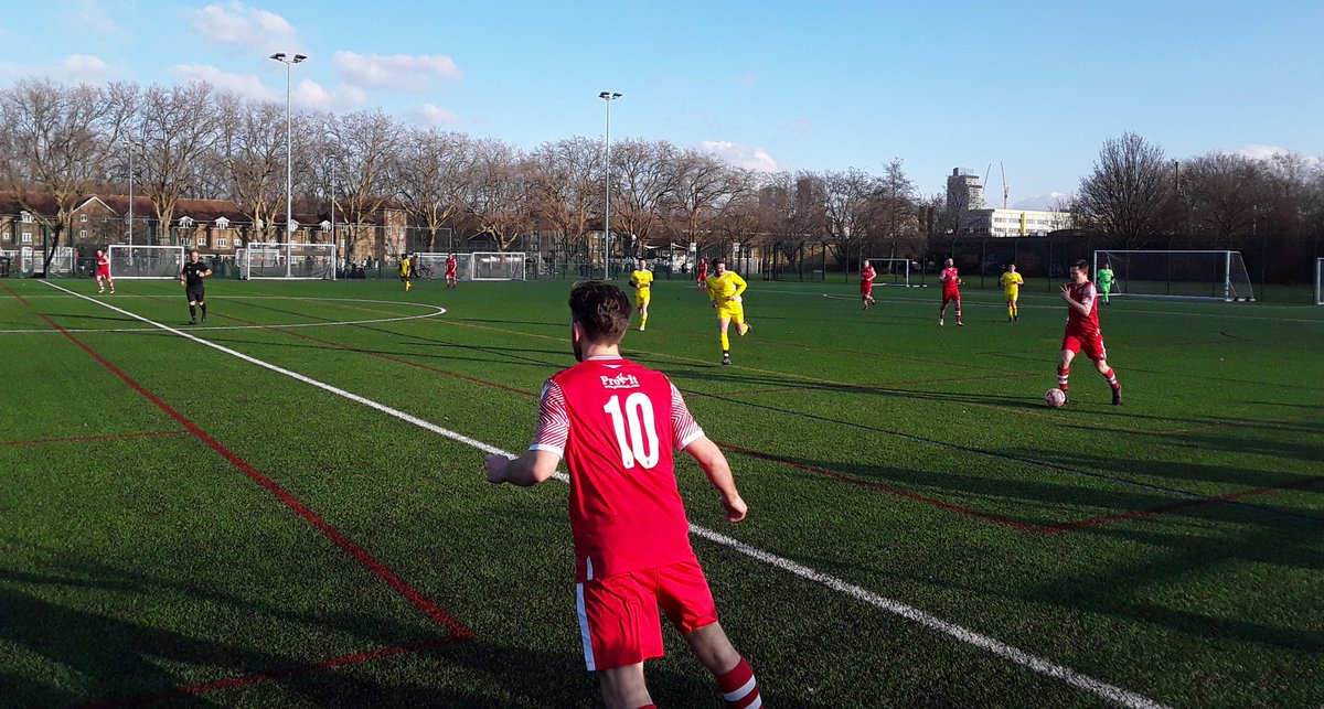 ScottMHC14's tweet photo. FULL-TIME: @WoodfordEastFC 4 - 2 @huttonfc | @EssexCountyFA Prem Cup QF | @ped1980 @NonLeagueCrowd | Superb comeback win for East, through goals by Robinson, Stacey, Barr &amp; Smith. Stirring 2nd- half showing by hosts, Hutton's scorers were Scott &amp; Johnson. Big game of '2 halves'. https://t.co/5HZuQWbrDo