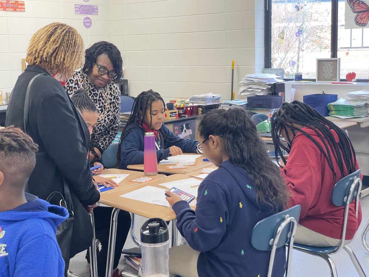 DrTorriJackson's tweet image. Grateful for the LCSS Bus Tour of Schools @LFMSPatriots ! We had a great time! The Patriots appreciate you! @DRDEB_LCSS @LibertyCoSchool
