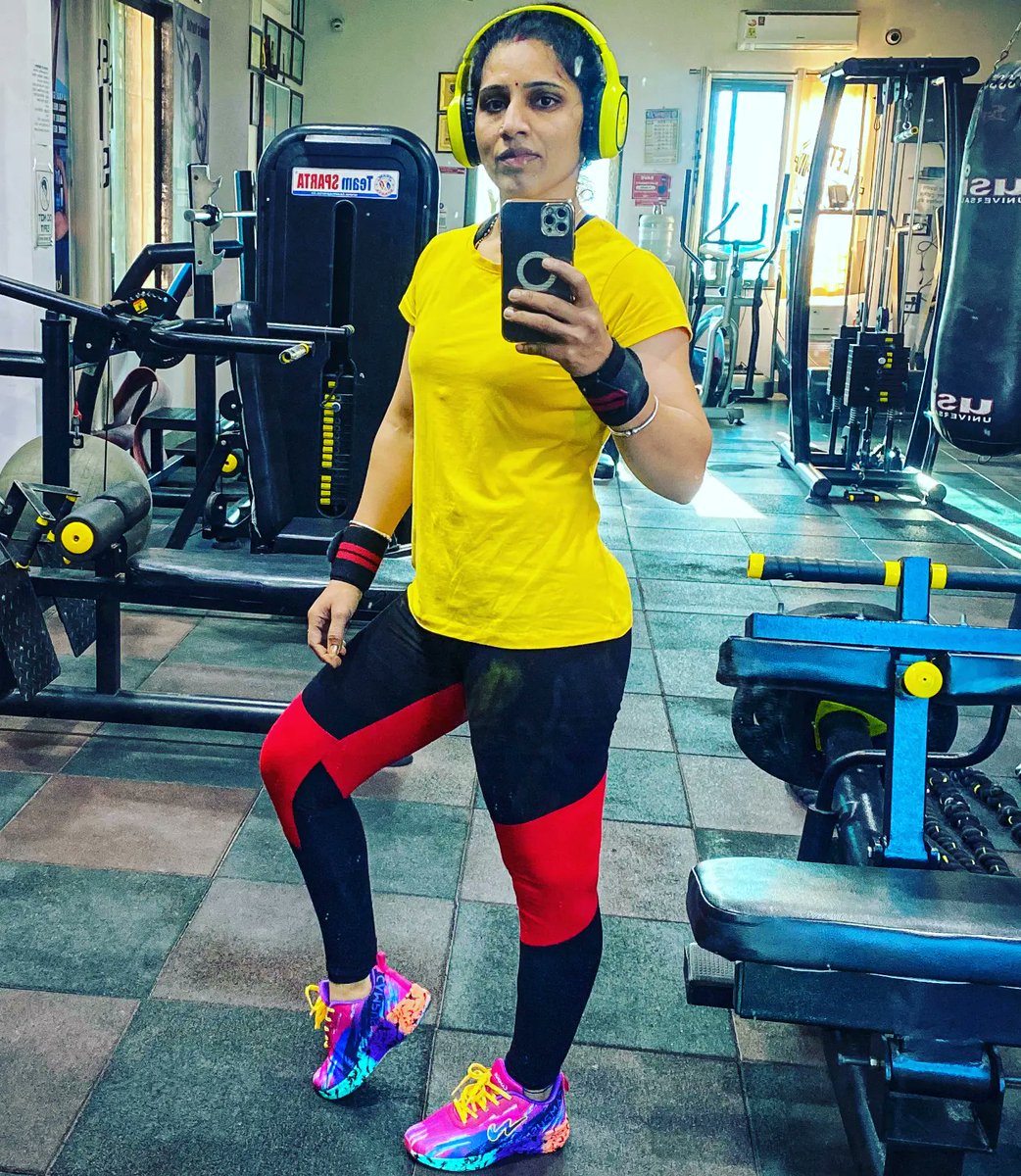 GayatriSharmaTS's tweet photo. Style is a simple way of saying complicated things.
.
.
#style #classy #model #ShotOnApple #instafashion #beauty #ootd #instagood #goodvibes #awesome #picoftheday #trend #fitnessmom #fitnessmodel #teamsparta #teamspartaapp #teamspartadotcodotin https://t.co/JDlAu2b7Xu