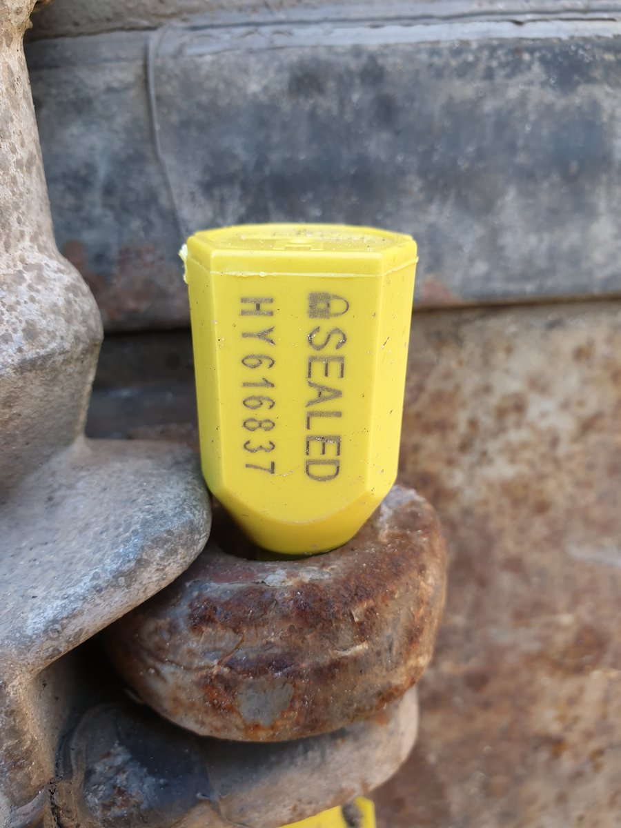 BernhardHammer's tweet image. #mijnweekin4fotos 
1. Ik kan het wel.....
2. Lood erop,strikje erom, weg
3. Wat vindt je van mijn karbonades?
4. De wintersport nadert....

#goedweekend 
#beroepstoerist