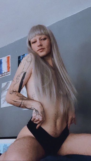 1 pic. Swipe to undress me ?

Join us : https://t.co/WN5ixHTZll https://t.co/hsxZs0T35t