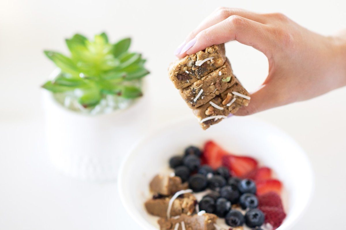DYK it's #GranolaBarDay? Since 2014, Winnipeg's Cranked Energy has been cranking out delicious bars that are high in protein, good fats &amp; fibre. Unlike most granola bars, Cranked Energy Bars are sold in the refrigerated snack foods section. Watch for them!
crankedenergy.com