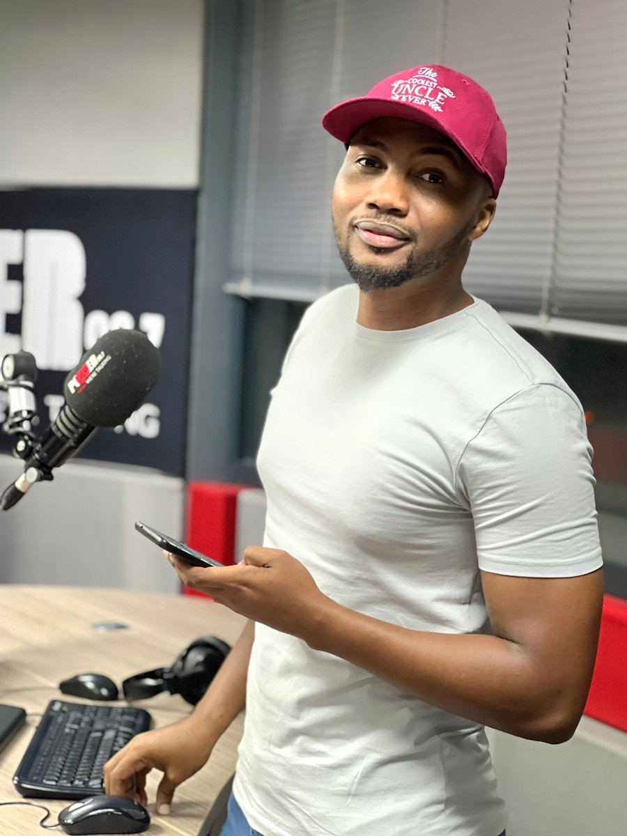 AB_Broadcaster's tweet image. It is a Saturday evening and I'm calling you to come hangout with some good music 🎶🔥🕺🏾😁

Time: 6-10PM 
Location: @Powerfm987 📻

#POWERWeekend
