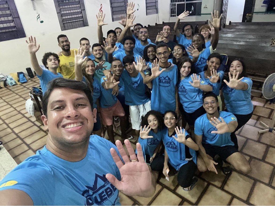 AdventistasARF's tweet image. Diversas ações estão sendo realizadas pelos jovens na #MissaoCalebe, dentro das igrejas ou nas comunidades locais, importante que estão mostrando o quanto a igreja é relevante e cumprindo a missão! #VemComigo #EuVou