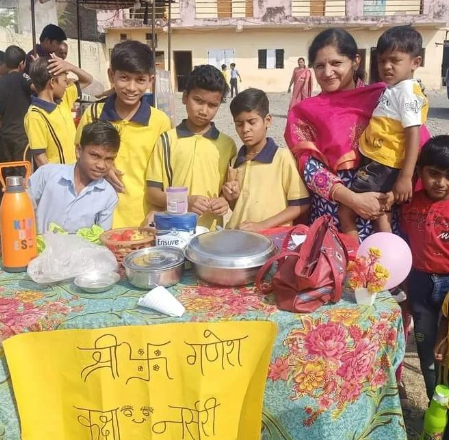 vswsindore's tweet image. Inauguration of Bal Mela took place today. 
It was a wonderful experience to see young children handle the sales and manage their food stalls.
#LetsDoGood #VSWS #VswsIndore