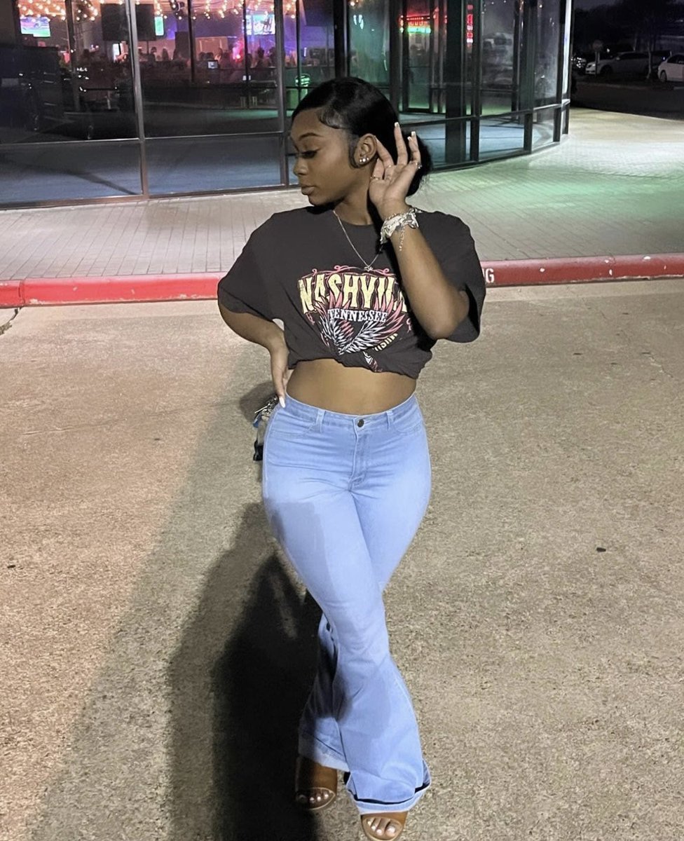 aimImagine's tweet photo. Please join me in praying for my beautiful daughter as she starts a new chapter in her life. I’m truly happy for her but it is a bittersweet day for me.🙏🏾🙏🏾🥰🥰 https://t.co/sh2JcNHzOs