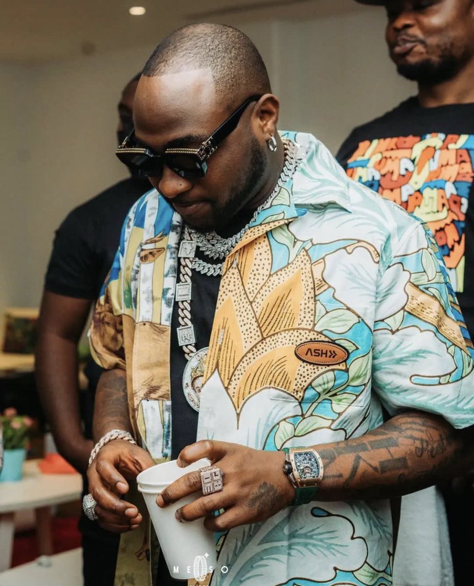 A true Davido fan won't pass without retweeting &amp; liking for 001