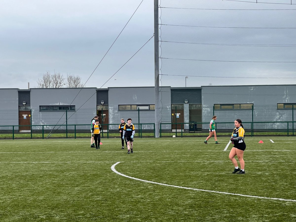 ClgColin's tweet photo. Our Under 16s unfazed by the cold whilst playing in the Winter League today!โ๐ช๐ #ColinGaels โซ๐ก
@AntrimLGFA https://t.co/Mk2HgOeQIx
