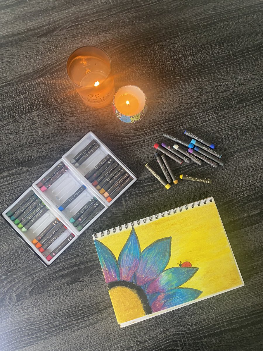 JenniferHashtag's tweet photo. First time with pastels ❤️ https://t.co/uqwBQYyssc
