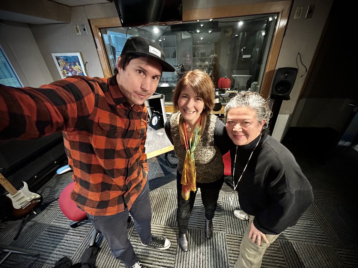 isabellegroc's tweet photo. For #britishcolumbia early risers:  this Sunday, tune into @CBCRadioCanada North by Northwest show hosted by @CBCMargaretG  to hear our interview about our new film PART OF THE PACK. Playing in Vancouver @VIFFest Jan 27-Feb 2 and @VicFilmFestival Feb 10. #wolf #Documentary https://t.co/3esVJURSwt