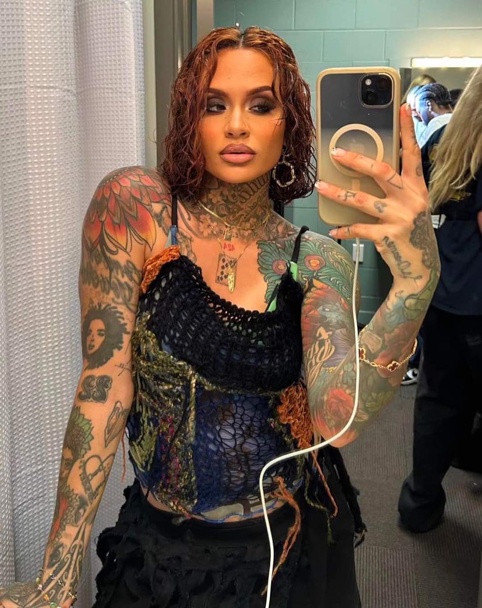 Raya (@vengeful_raya) on Twitter photo 