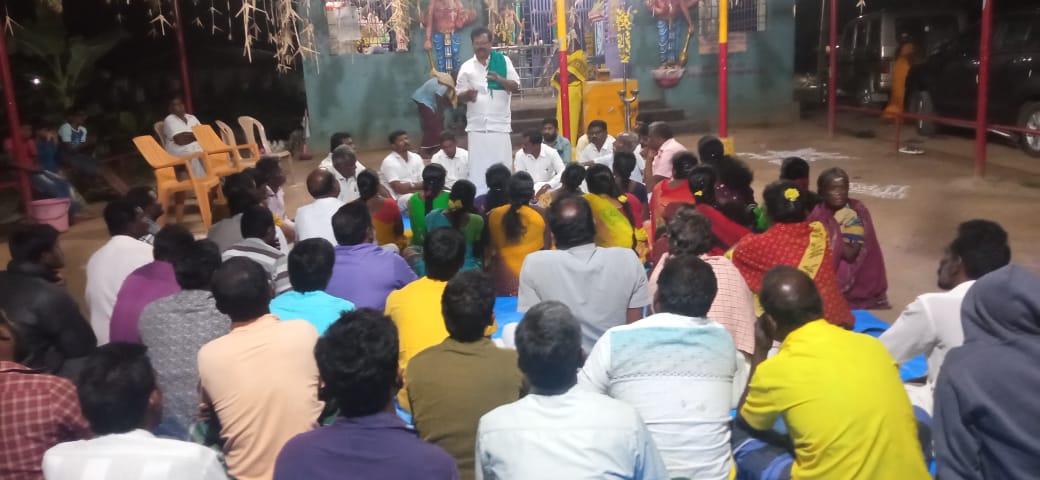 velusamyexmla's tweet photo. பாப்பிரெட்டிப்பட்டி தொகுதி எங்கள் தா.அய்யம்பட்டி கிராமத்தில் பாமக கிளை ஆய்வு கூட்டத்தில் கலந்து கொண்டு பேசிய போது. https://t.co/KMq2panJBA