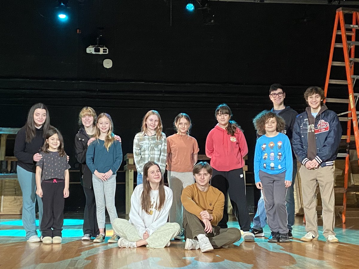 MsFariaMHSN's tweet photo. Today, cast members from @mhsntheatre production of “Les Mis” got to meet the 6 members of the children’s ensemble, joining us from elementary and middle schools throughout the district! #MTPSpride @MTPSArts @MTPSpride @Mr_KCullen @HighSchoolNorth @MTPSArtsAcademy https://t.co/qmD13kFgX1
