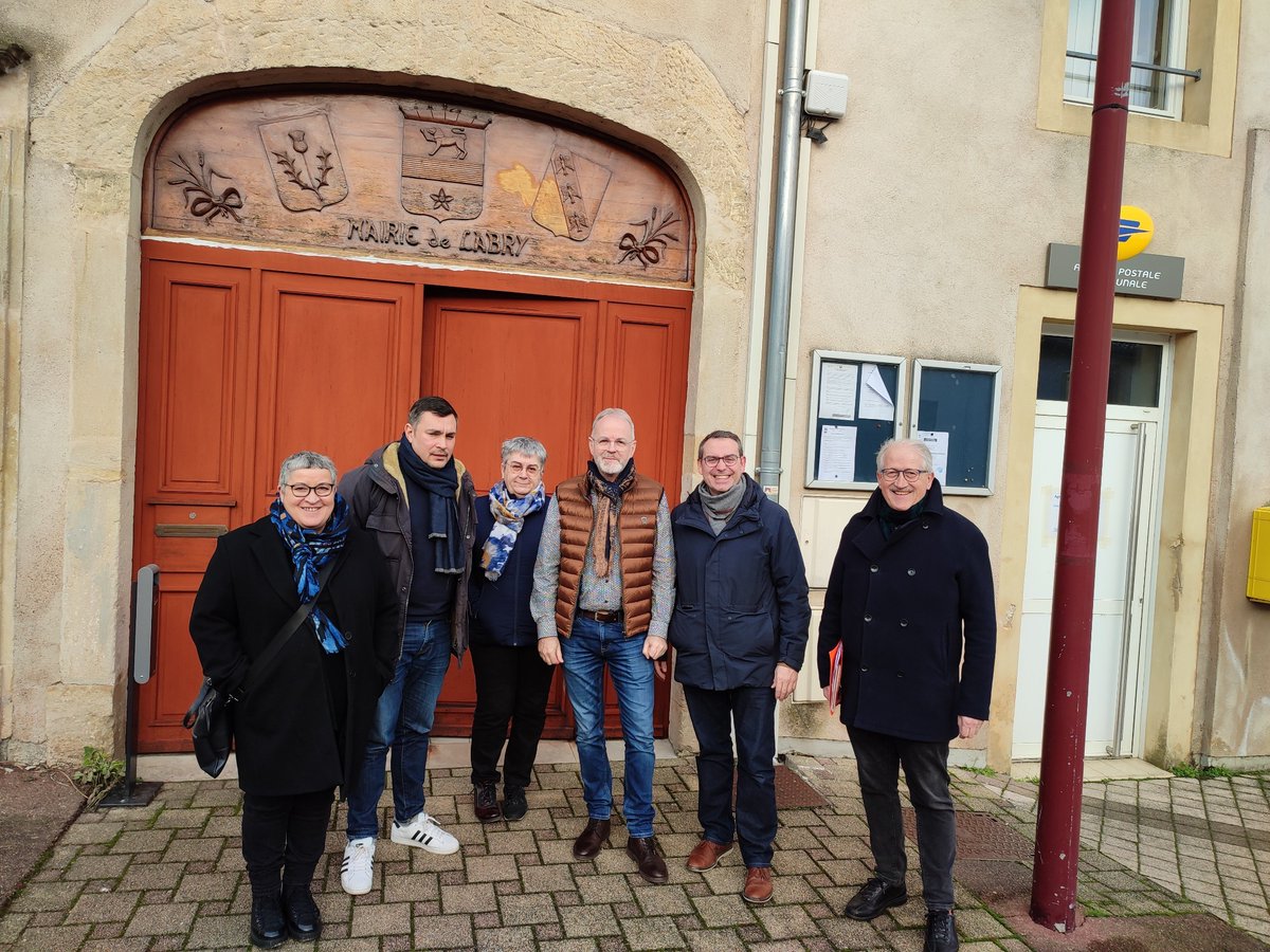 prio91350's tweet photo. @CoopEluesCRC
Meurthe et Moselle et ses élus inspirants. Après Jarny, #Labry avec son Maire Luc #Ritz pour un centre de santé municipal avec 3 généralistes et 2 infirmières.
Vive la ruralité combative et inventive. Vivre au pays
#NosElusOntDuTalent
@MorandPerrin @Yilmaz_Bora_ https://t.co/cWdDW1fU6O