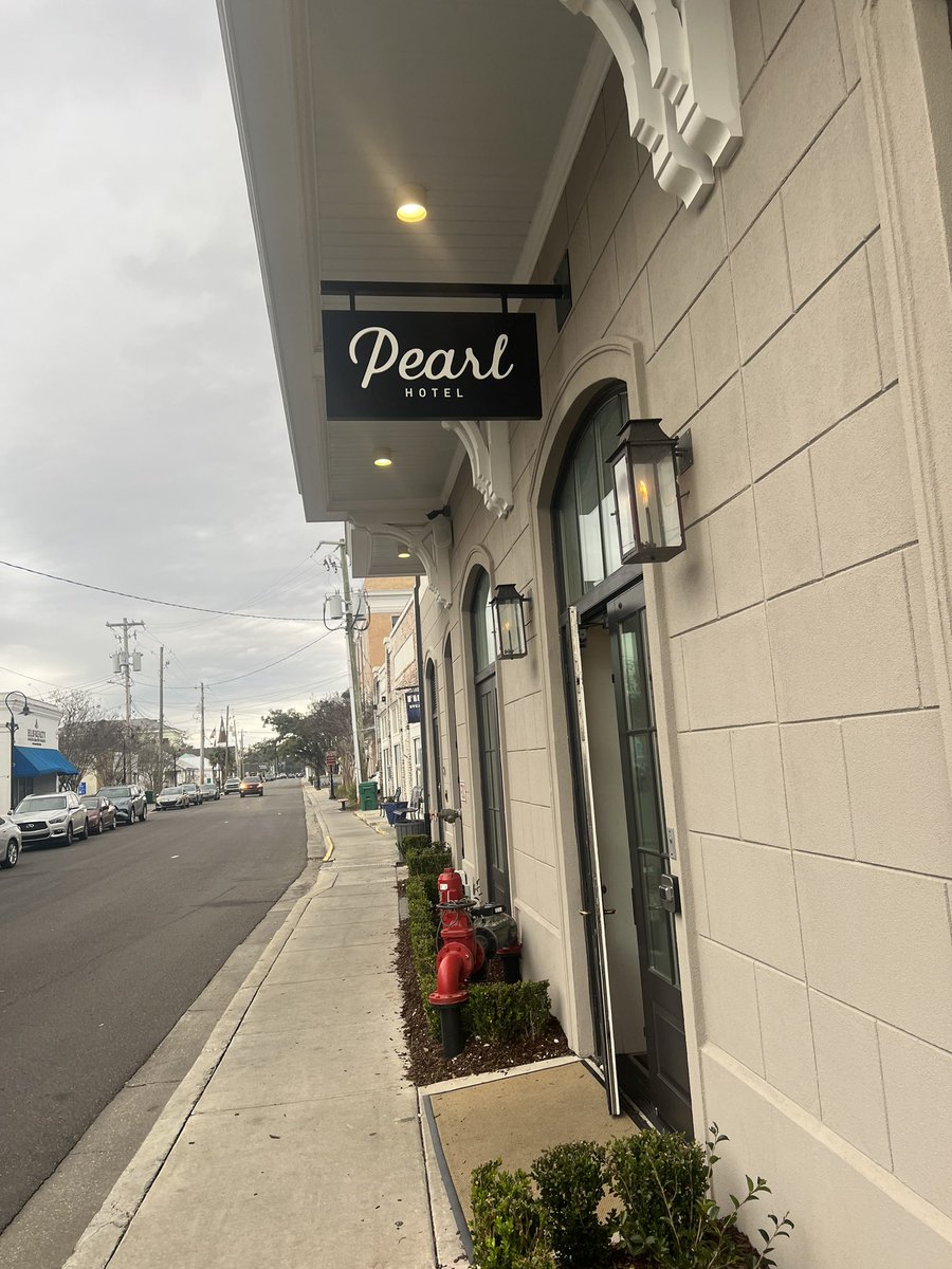tommywwilson's tweet photo. Like traveling the state of Mississippi? Bay St Louis is a must. @mareawilson this maybe my favorite spot for weekend get away. 
#TWdrivesanddives https://t.co/bIX43wybrz
