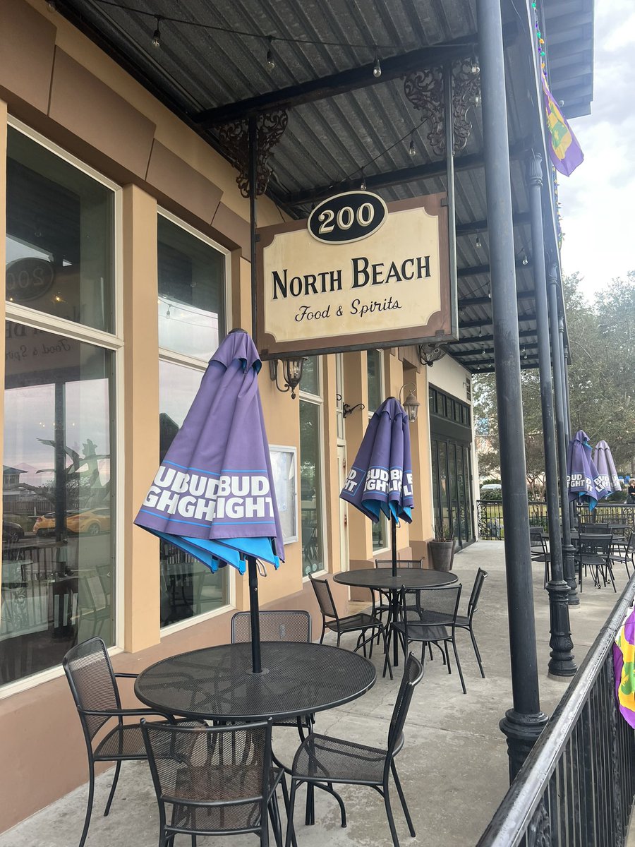 tommywwilson's tweet photo. Like traveling the state of Mississippi? Bay St Louis is a must. @mareawilson this maybe my favorite spot for weekend get away. 
#TWdrivesanddives https://t.co/bIX43wybrz