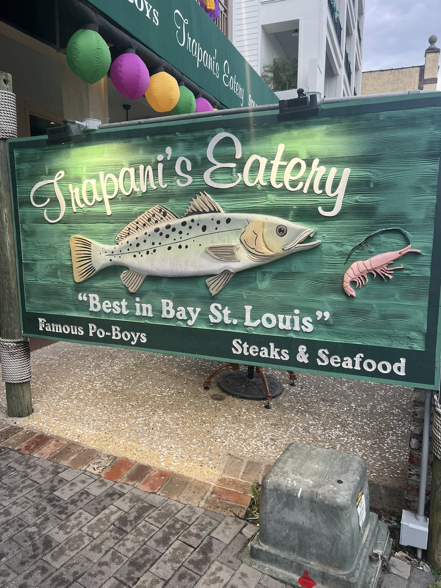 tommywwilson's tweet photo. Like traveling the state of Mississippi? Bay St Louis is a must. @mareawilson this maybe my favorite spot for weekend get away. 
#TWdrivesanddives https://t.co/bIX43wybrz