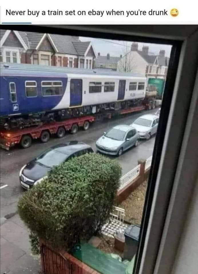 💂🏻‍♀️👋🏻вєαя🍻🇬🇧™ (@bigbearf1) on Twitter photo 