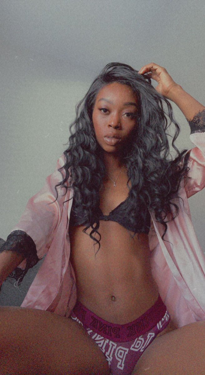 media_babes's tweet photo. This queen has the fattest pussy around 🤤🤤🤤 go check her stuff out 

Twitter: @kandiiMornings1 
Onlyfans: https://t.co/F10dObgJEo
Instagram: kaynicole_11

#socialmedia
#onlyfans
#instagram 
#Melanin 
#ebony https://t.co/EajTISmKD2