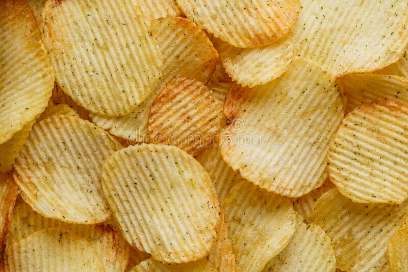 gambitodergua's tweet photo. voy a hacer un ranking polémico e impopular de los mejores y peores snacks salados porque en esta casa almuerzan tarde y nadie me mete conversa porque están viendo Mea Culpa por Youtube. Abro hilo https://t.co/uZBWVQIlbR
