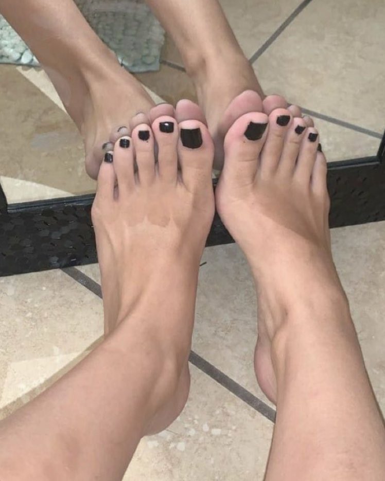 johndaddy199's tweet photo. Selling feet pics lookin for buyers #feet #sellingfeet #feetpicsforsales #feetpic https://t.co/EZWYEGMyIP