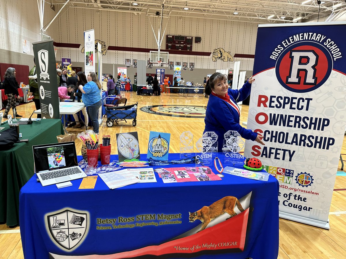 EmilyMe10531515's tweet image. HISD’s Magnet schools are recruiting today at Heights HS until noon. So many CHOICES ❤️❤️❤️ #STEMtastic #SpecializedPrograms @AhmeshaG @ray4d_thebetsy @Tareese8 @HISDFACE @HISDFACE @HISDElementary2 @petecarter3 @TeamHISD @HISDECH @BetsyRossElem @RossWraparound @jeannedweido