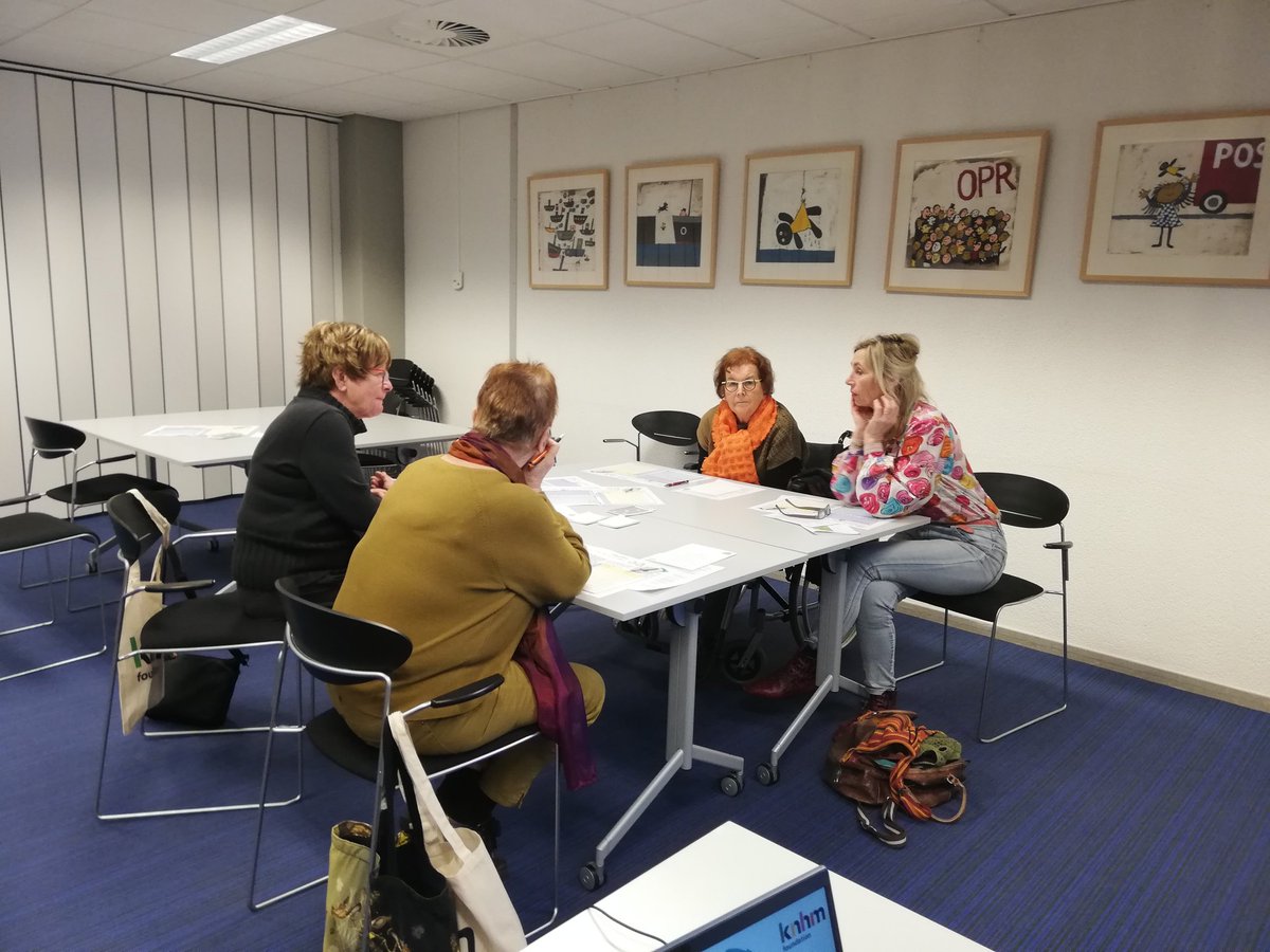 ankiefeldbrugge's tweet image. Ook in Zeeland, volle bak in de @dezbnl bij de #kernmetpit dag. Een zaal vol Zeeuwse initiatiefnemers die ervaring en kennis uitwisselen en genieten van elkaars prestaties! Hulde aan de kernmetpit.nl projecten 2022 en voor de projecten 2023: veel succes!