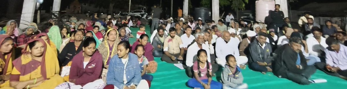 THORAJULA's tweet photo. #TDO Rajula દ્વારા મોરંગી ગામે રાત્રી ગ્રામસભાનુ આયોજન કરી ગ્રામજનોને પડતી મુશ્કેલીઓ/રજુઆતો સાંભળી તેનુ સ્થળ પરજ નિકાલ કરવામા આવેલ &amp; આરોગ્ય સહિતની વિવિધ યોજાઓની સમજણ પણ આપવામા આવી
@pkumarias @vmittra 
@mdnhmgujarat @CollectorAmr
@ddoamreli @SdmRajula @AmreliHealth @ArunKumar23302 https://t.co/BKY685IKWA