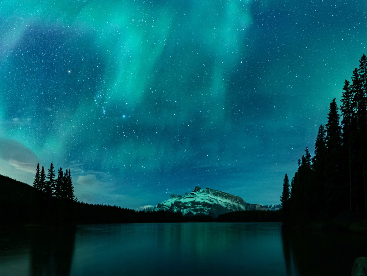 GM ~ auroras in the Canadian Rockies